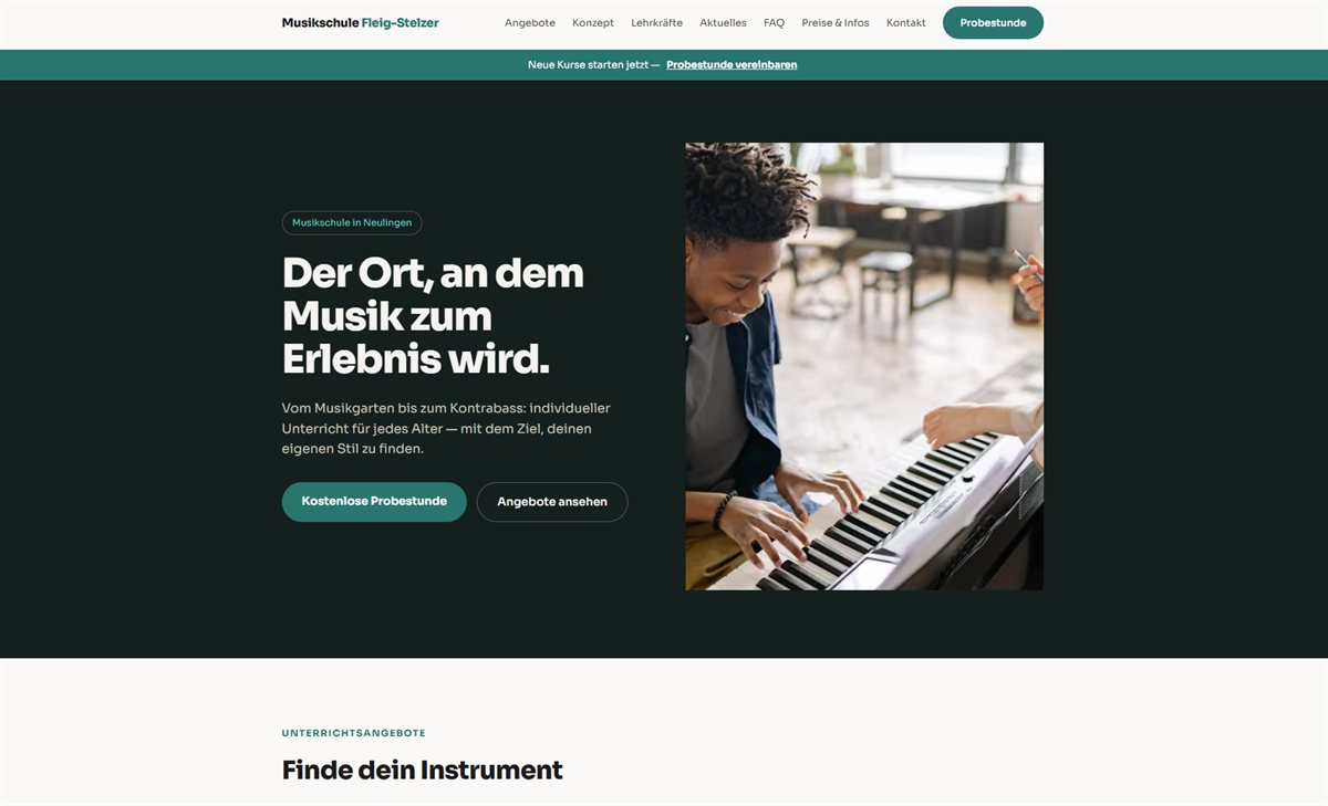 Website der Musikschule Fleig-Stelzer: Startseite mit Navigation und Probestunden-Buttons